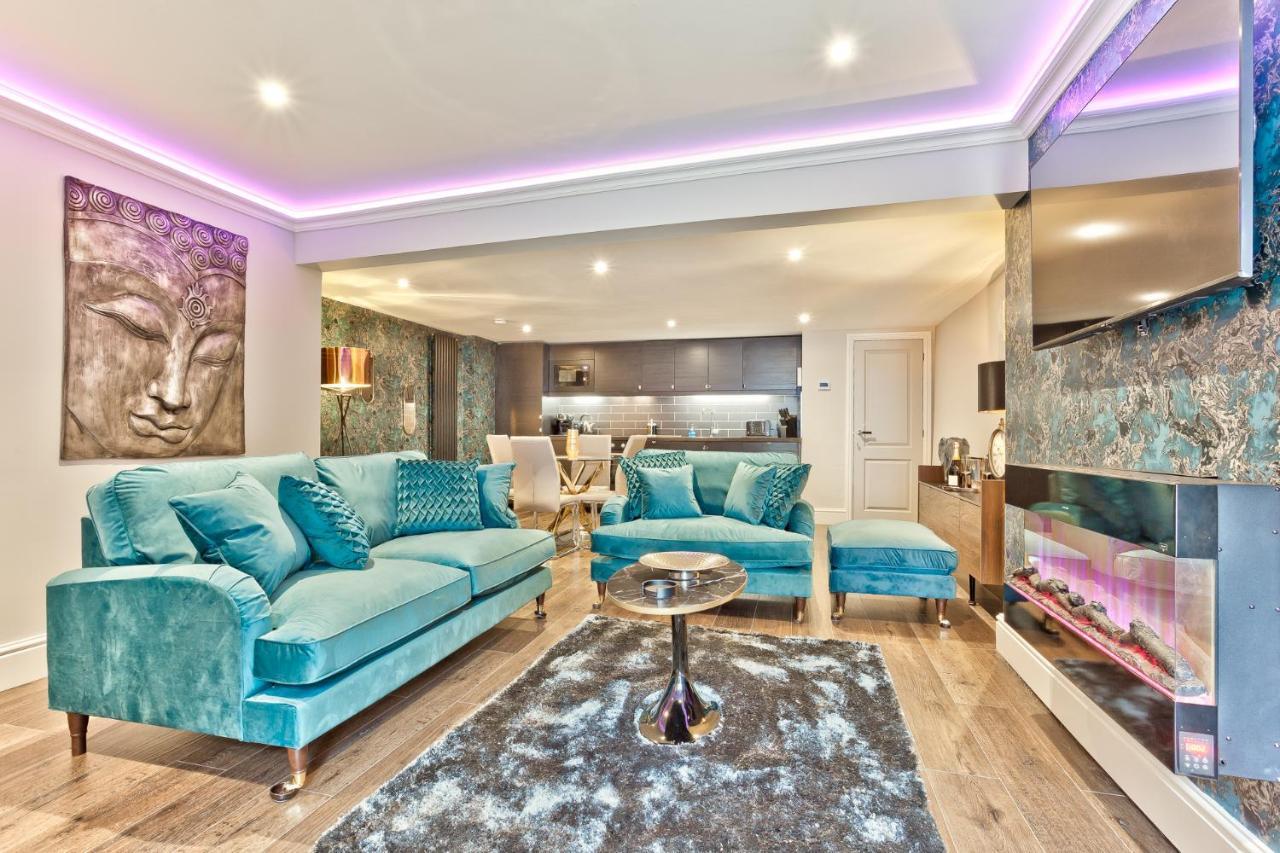 The Mews Boutique Deluxe Apartments, Sleep 2-6 People , Central Location, Free Parking Windermere Bagian luar foto