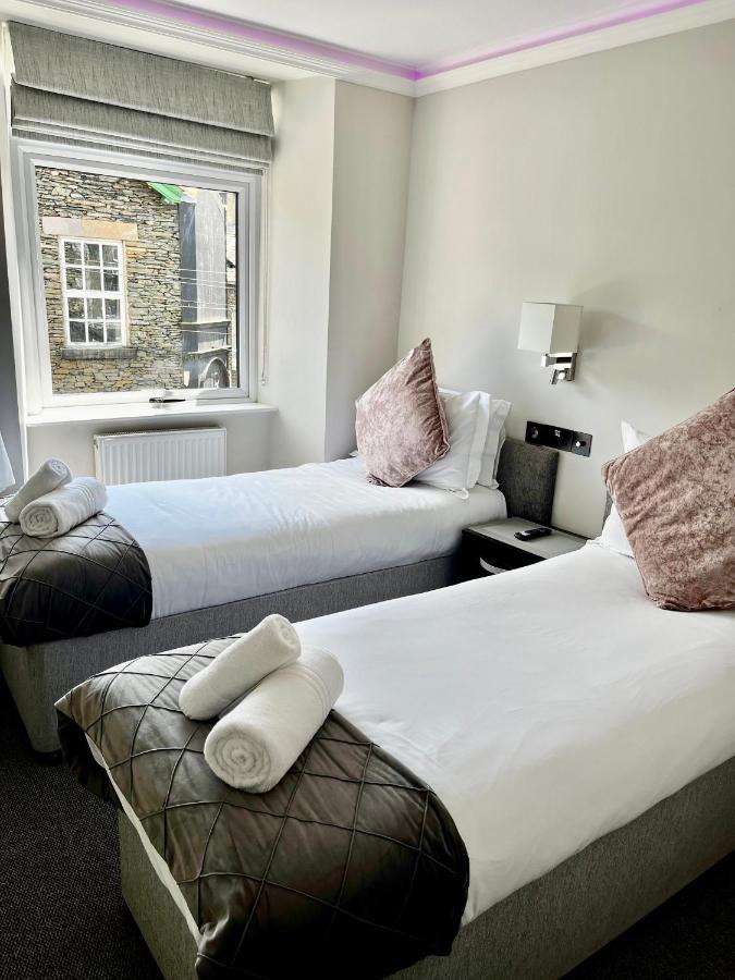 The Mews Boutique Deluxe Apartments, Sleep 2-6 People , Central Location, Free Parking Windermere Bagian luar foto